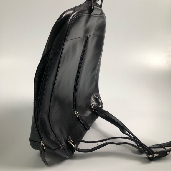 ETIENNE AIGNER heritage-inspired convertible crossbody/backpack/tote bag - Picture 2 of 7